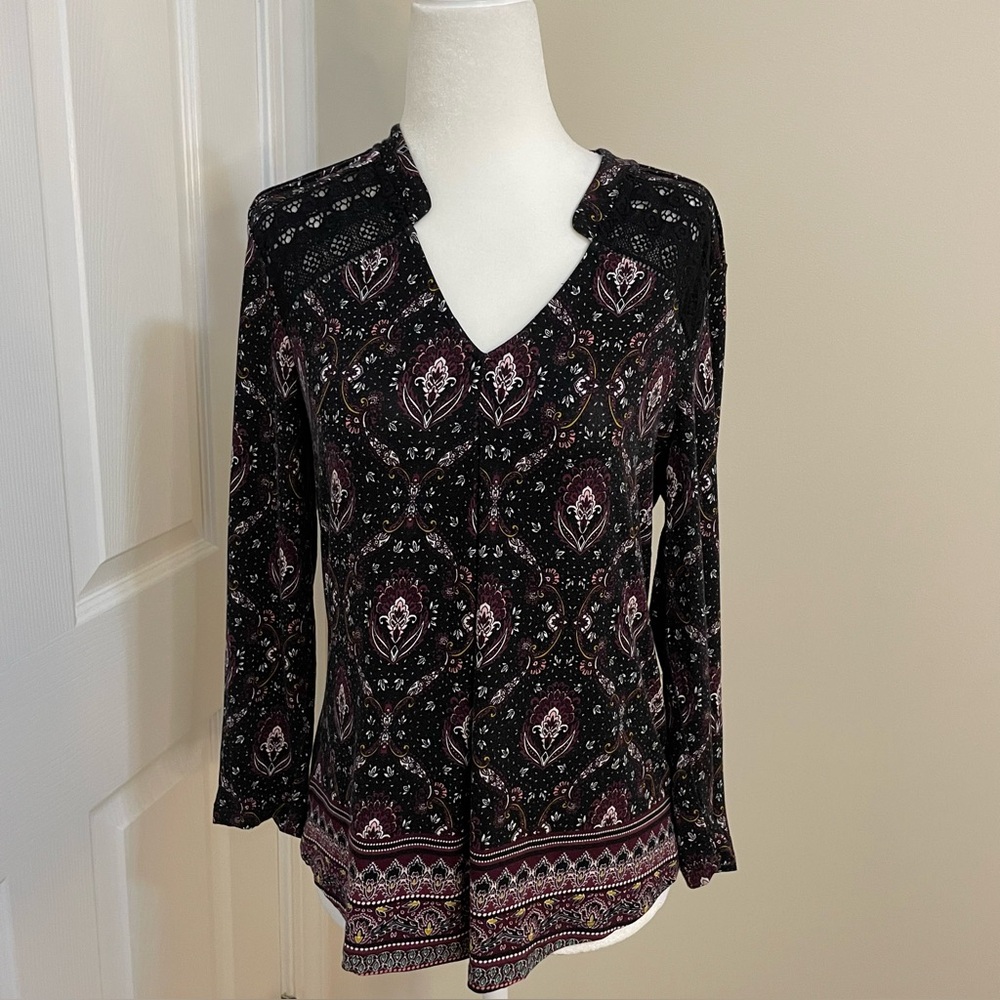 Daniel Rainn Navy Burgundy V-neck Long Sleeve Top Women’s Size PS
